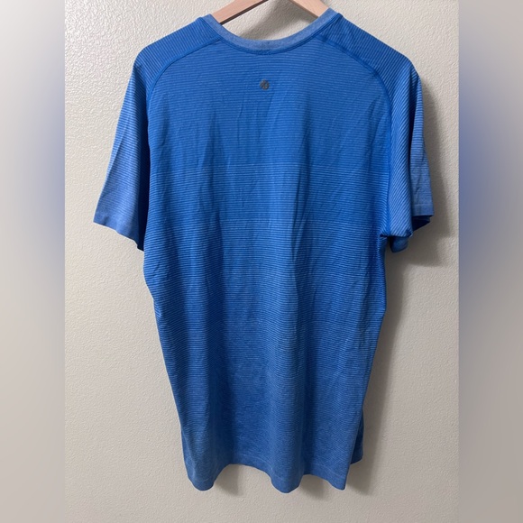 Lululemon Men’s Metal Vent Tech Short-Sleeve Shirt Size XL - Picture 2 of 3